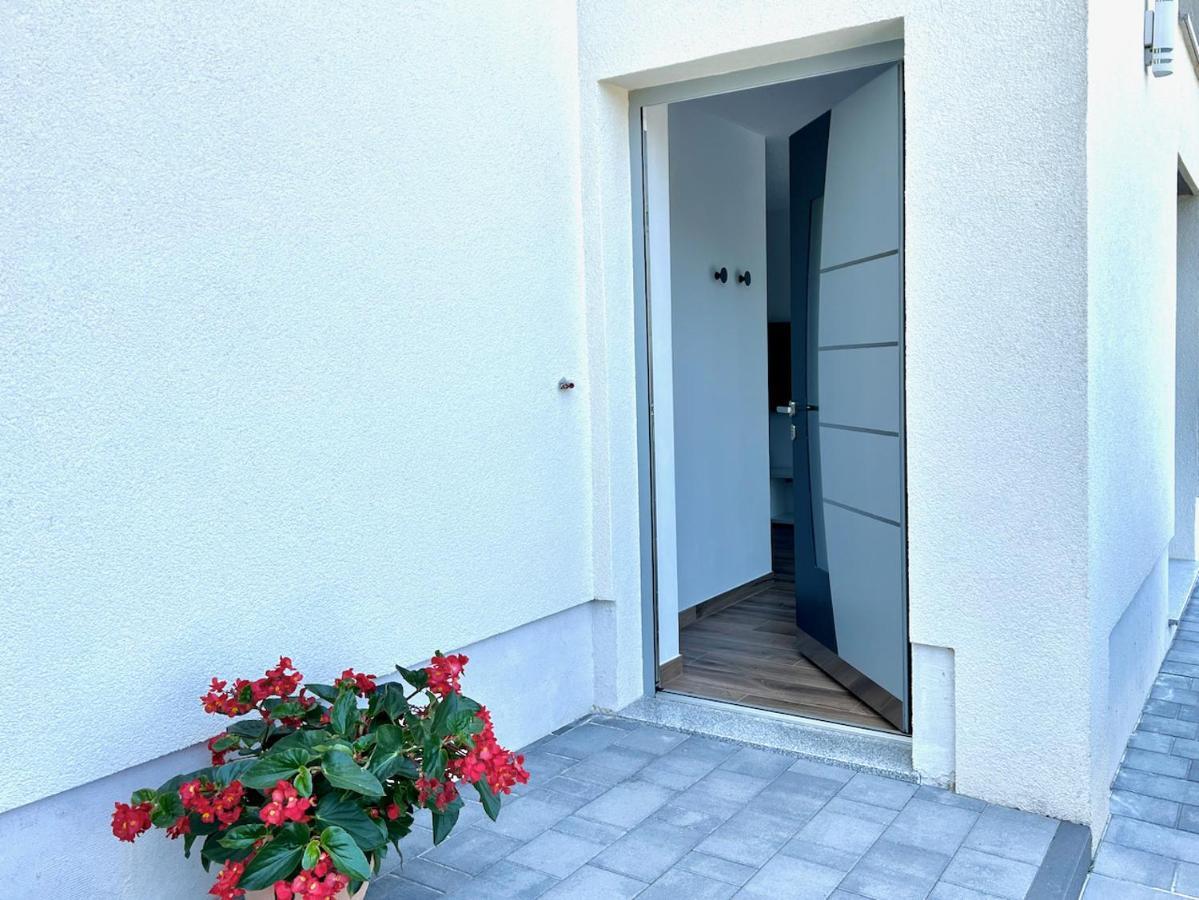 Apartment Zen Zgornje Skofije Exterior photo